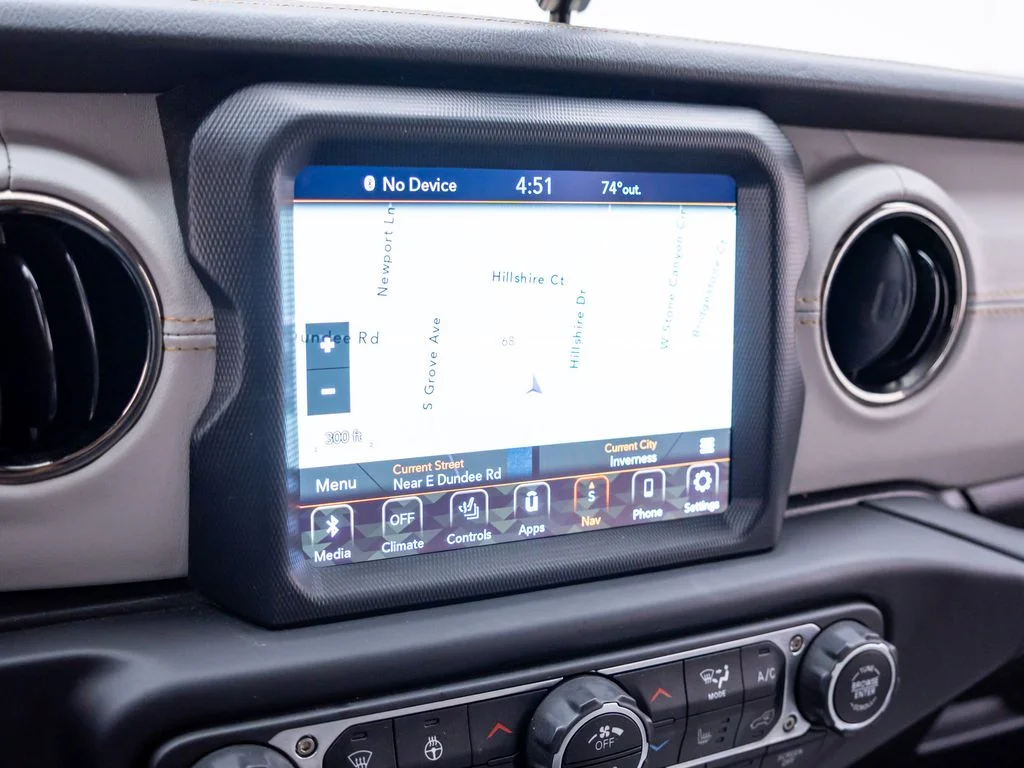 Used 2021 Gray Jeep High Altitude image 26