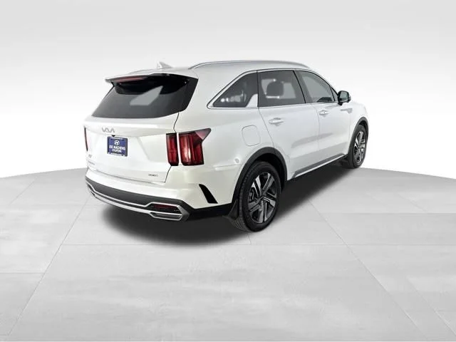Used 2023 White Kia SX Prestige image 5