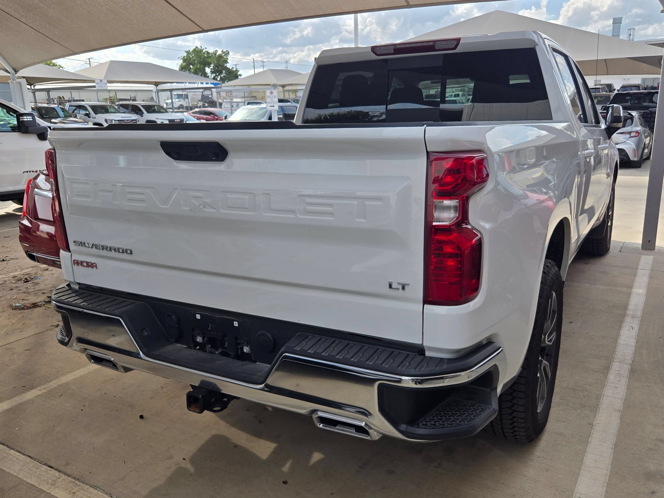 Used 2026 Summit White Chevrolet LT image 8