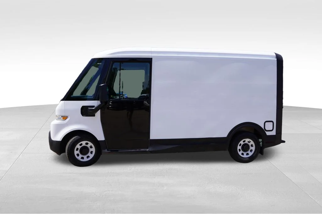 Used 2024 Oyster White BrightDrop Base image 10