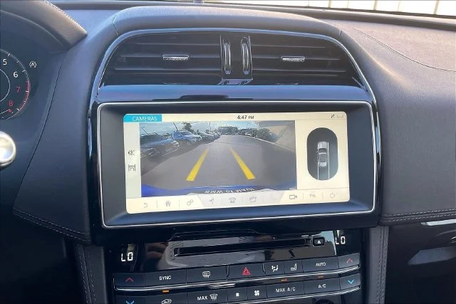 Used 2019 Blue Jaguar 25t Prestige image 15