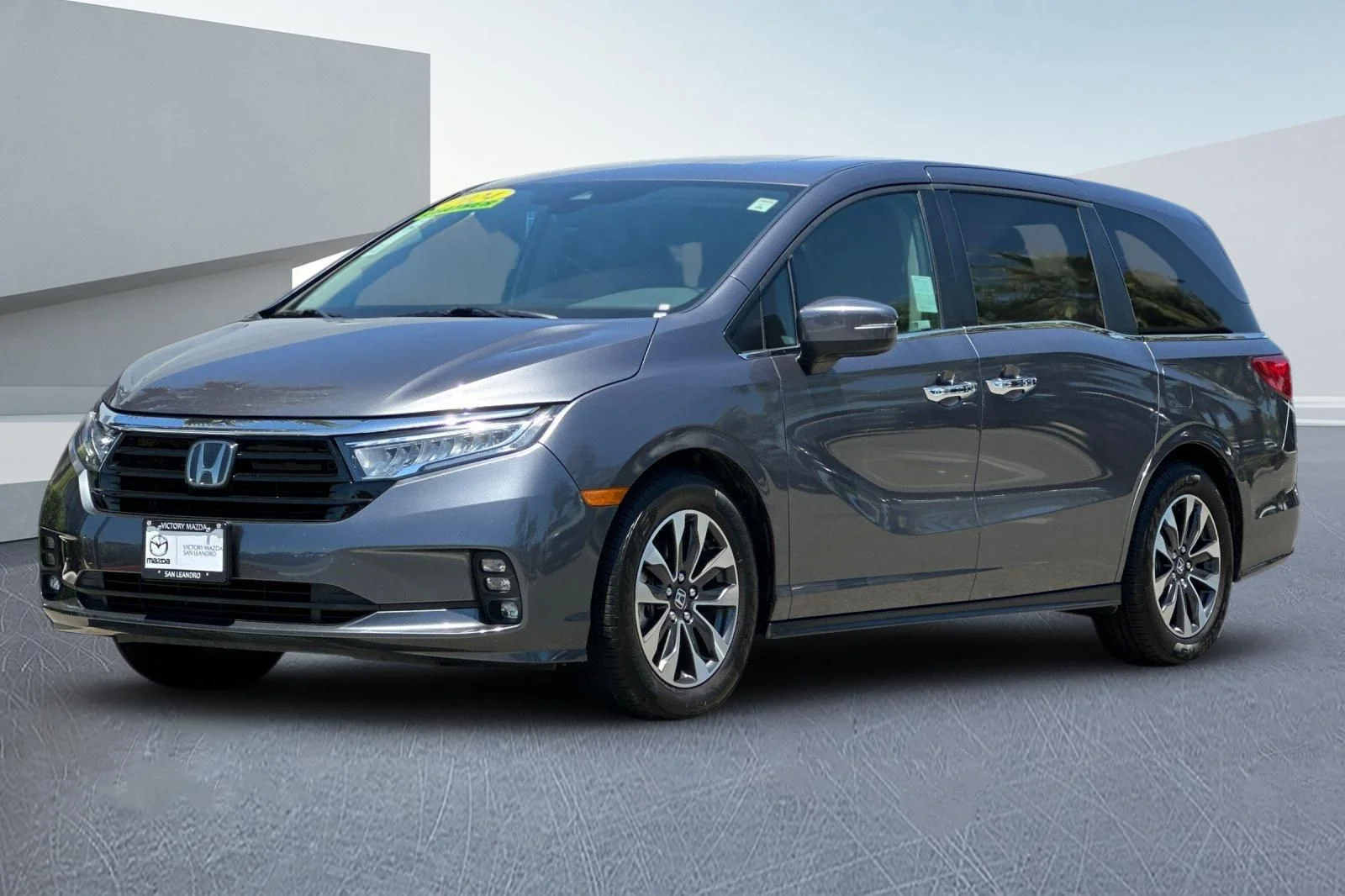 Used 2024 Gray Honda EX-L image 8