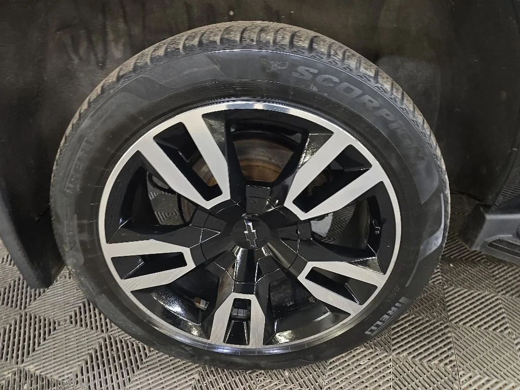 Used 2018 Black Chevrolet Premier image 15