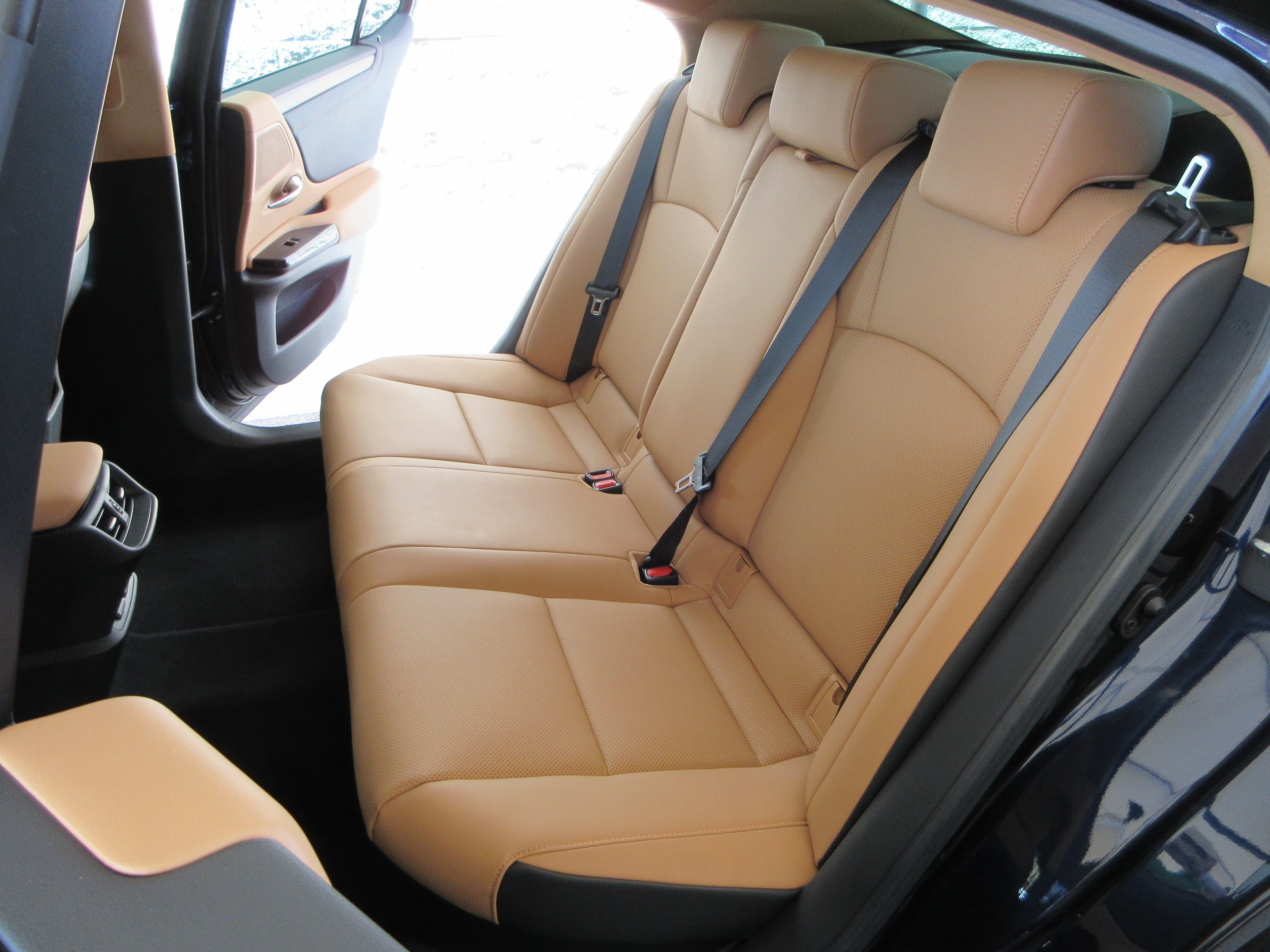 Used 2025 Nightfall Mica Lexus 300h image 22