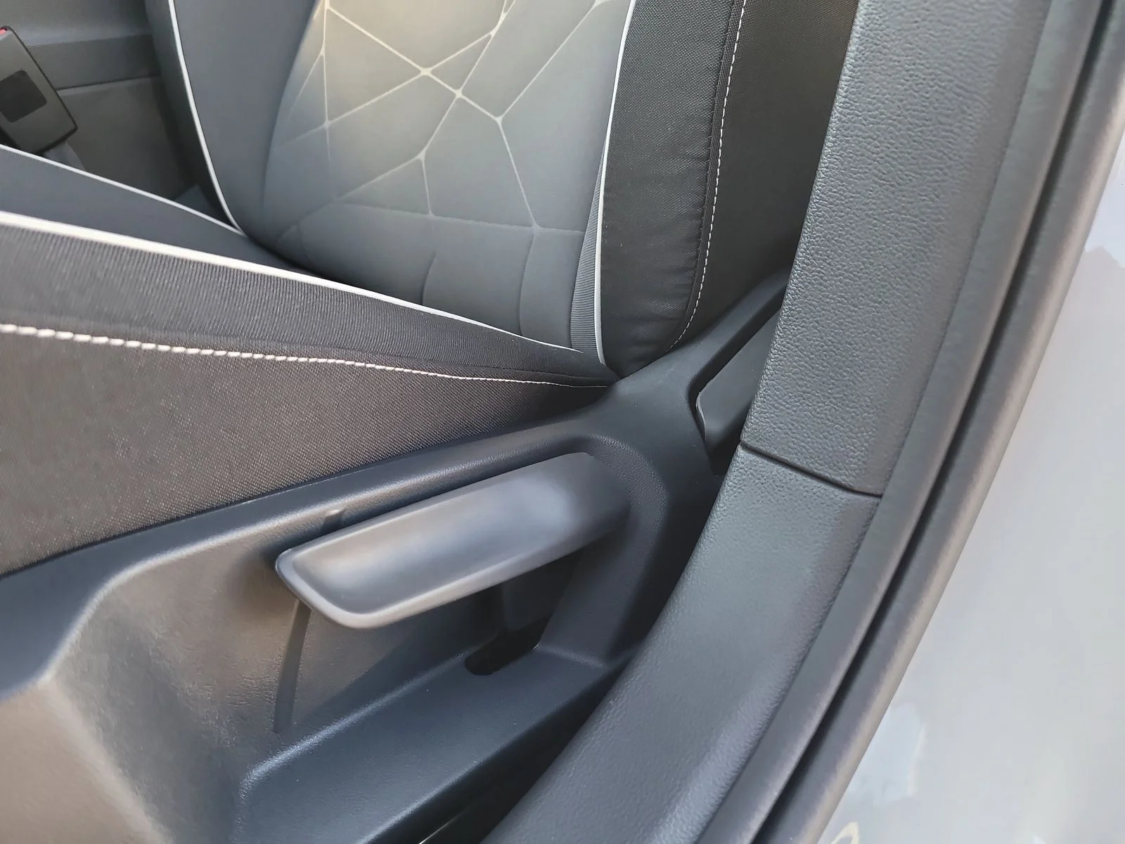 2026 Volkswagen Jetta Sport - Photo 18