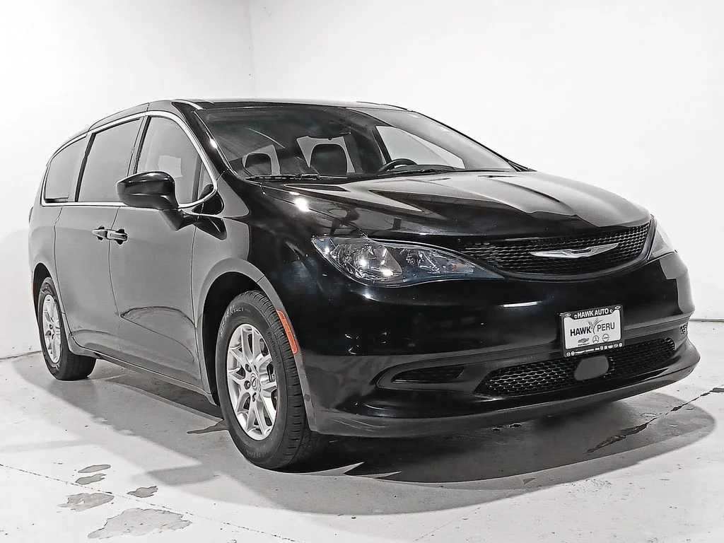 Used 2024 Black Chrysler LX image 33