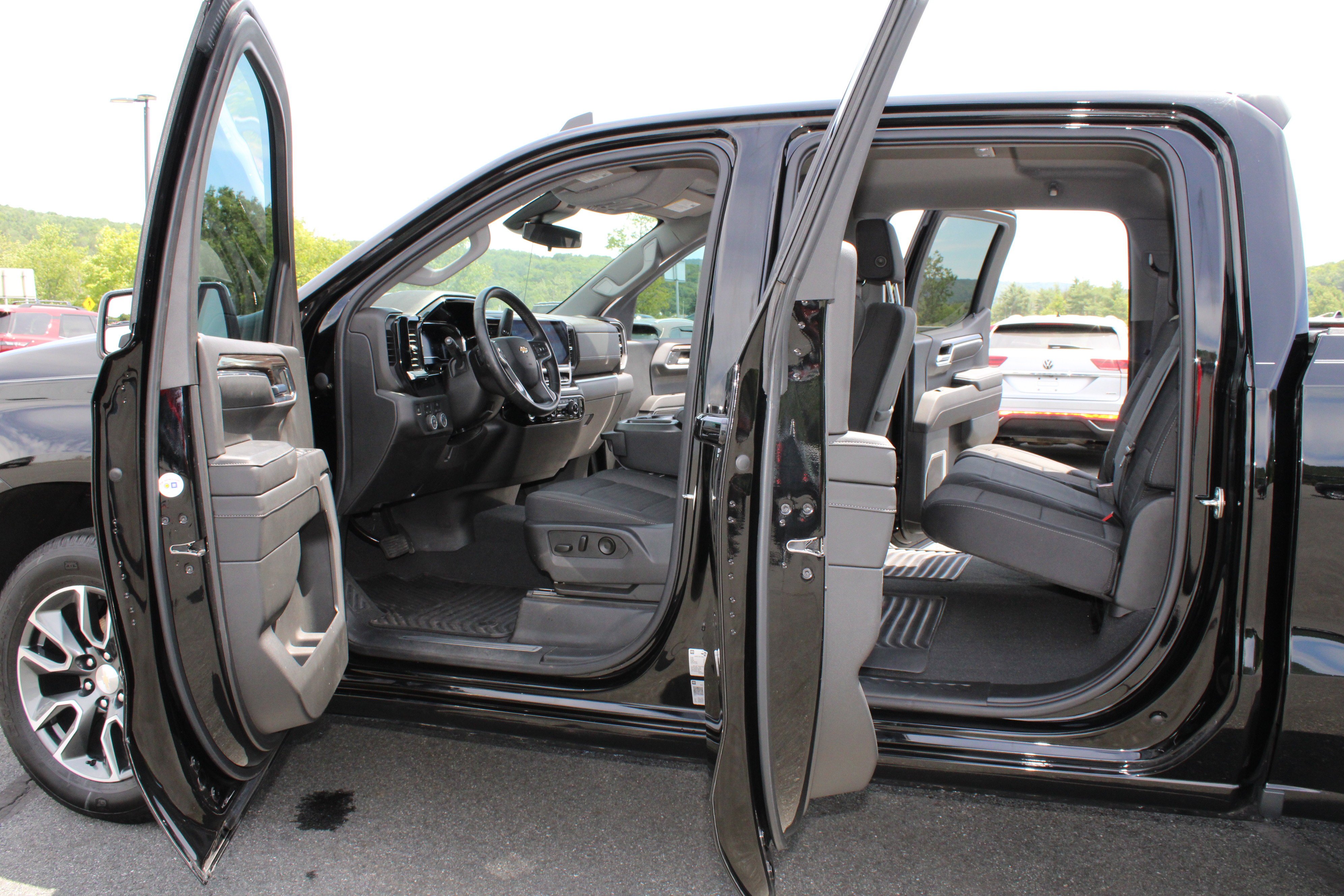 Used 2023 Black Chevrolet LT image 15