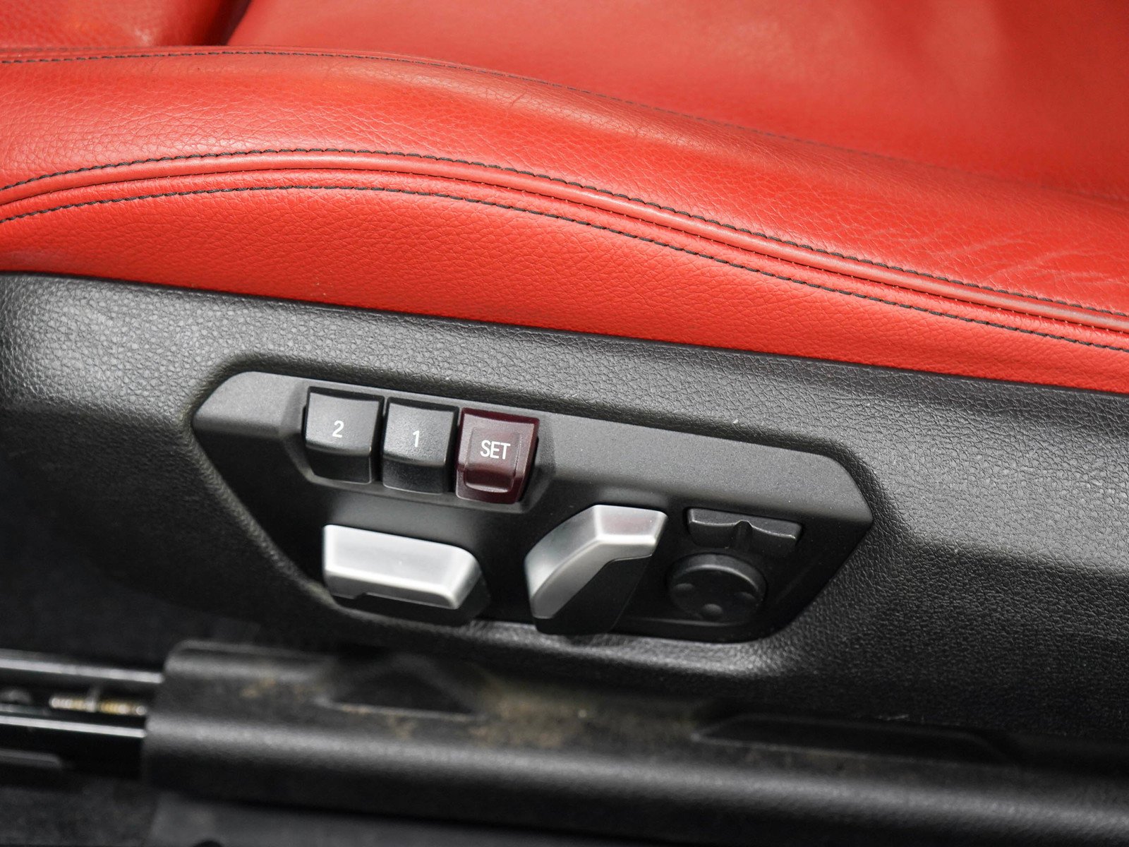 Used 2016 Mineral Gray Metallic BMW M235i xDrive image 16