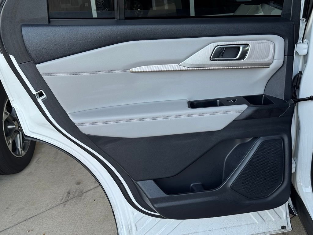 Used 2025 White Ford Active image 20