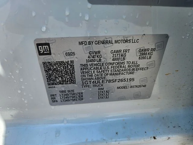 Used 2025 White GMC Pro image 29