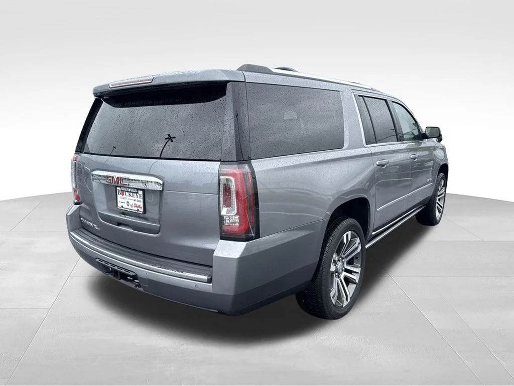 Used 2018 Gray GMC Denali image 3