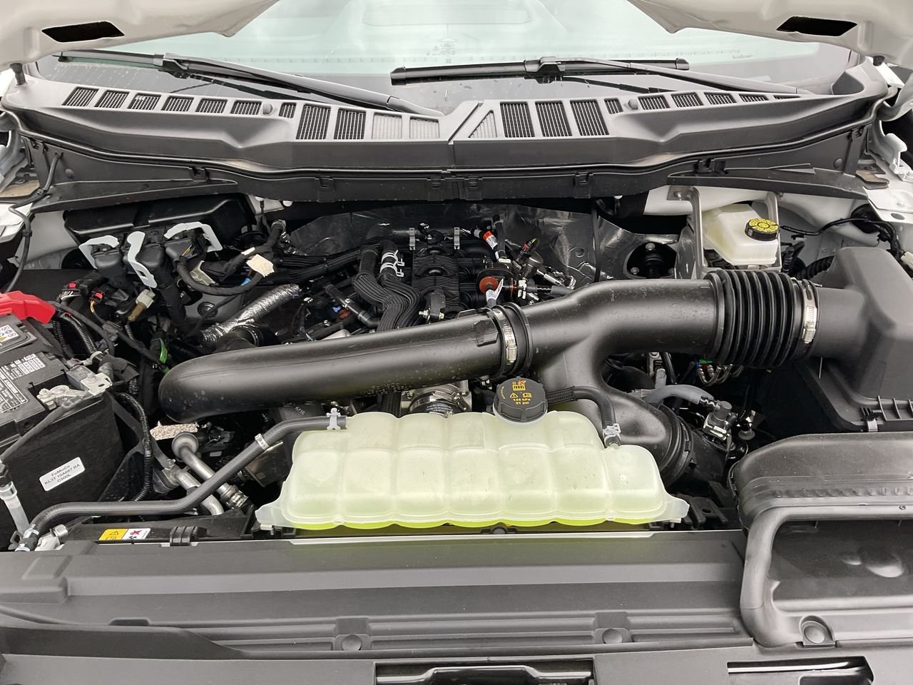 New 2026 OXFORD WHITE Ford Xlt image 25
