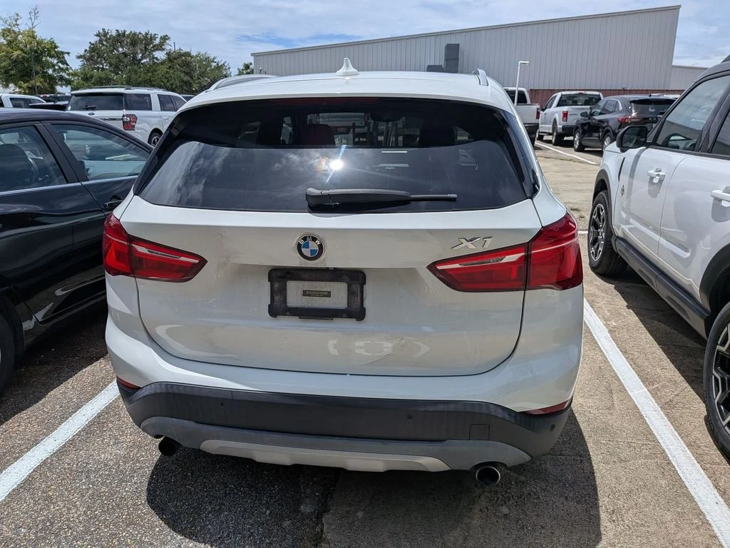 Used 2016 White BMW xDrive28i image 2