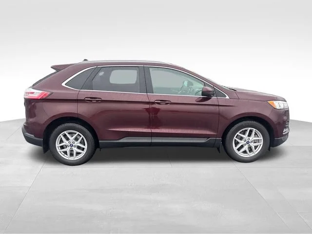 Used 2021 Red Ford SEL image 7