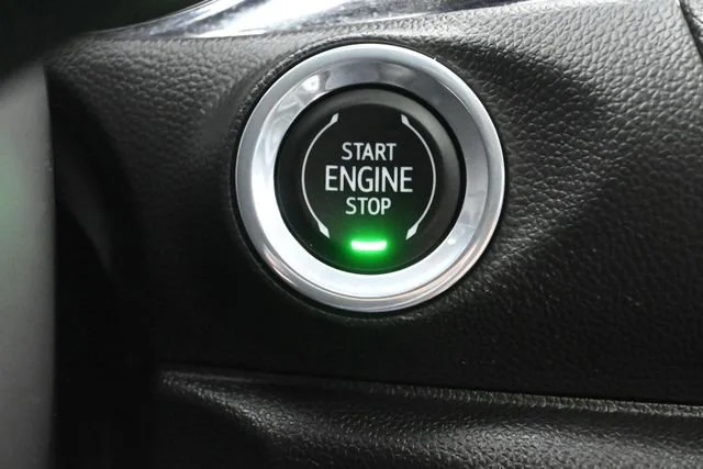 Used 2023 Ebony Twilight Metallic Buick Essence image 21
