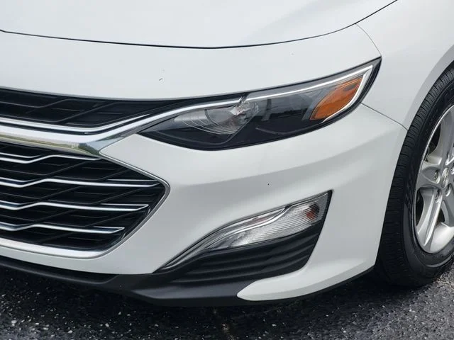 Used 2023 White Chevrolet LS image 7