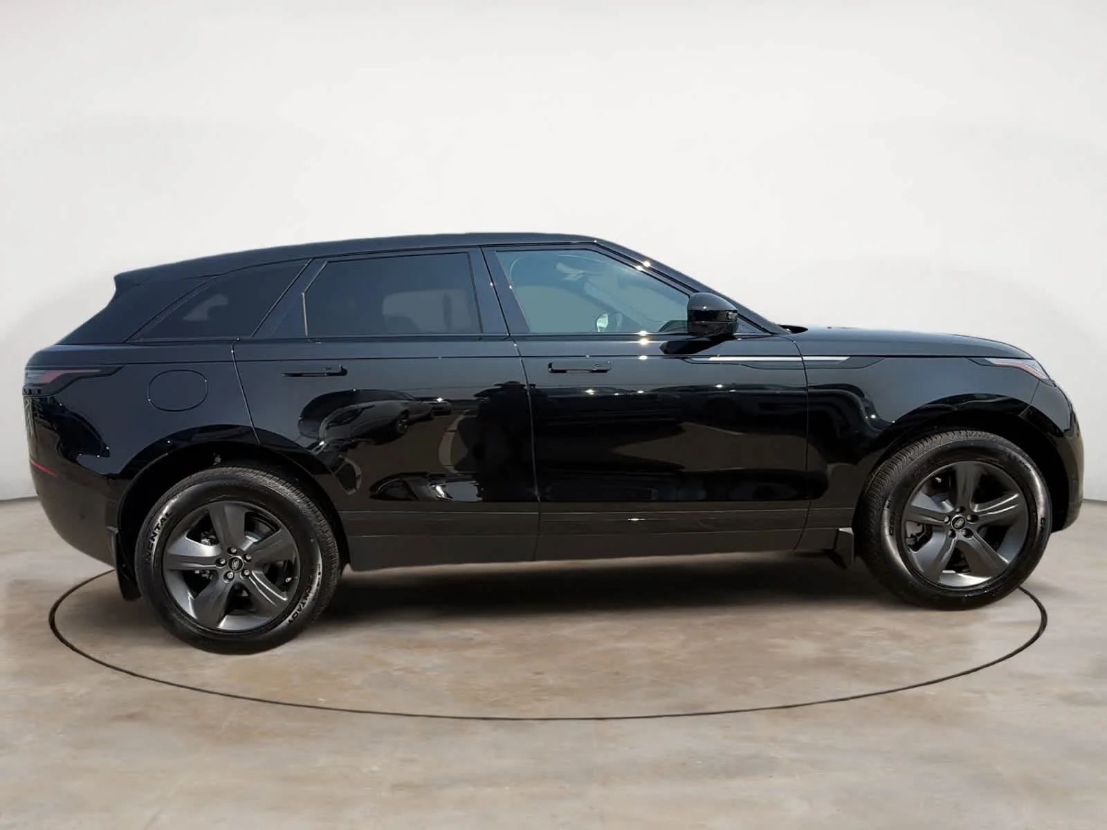 New 2026 Santorini Black Land Rover S image 6