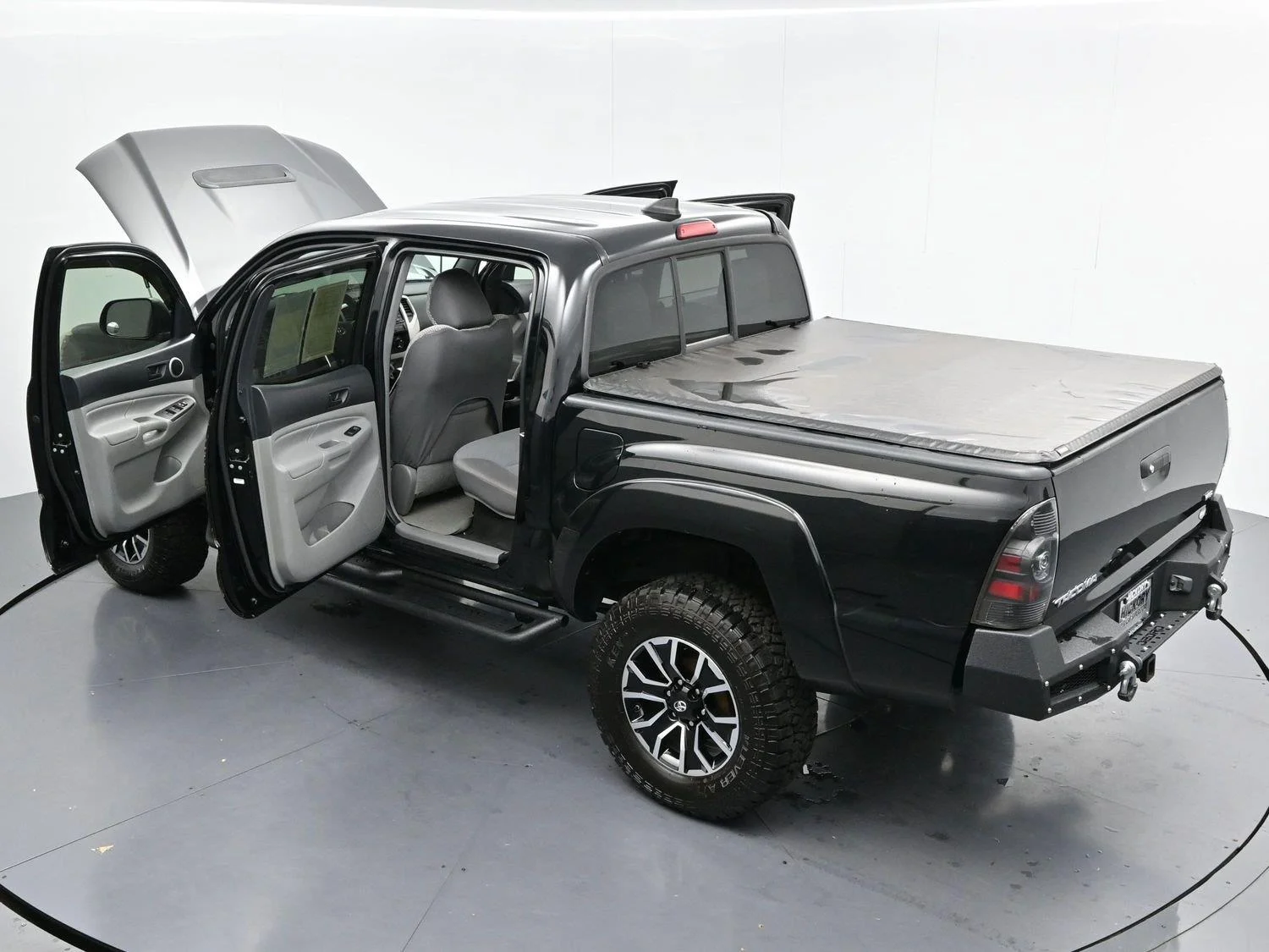 Used 2014 Black Toyota 4WD Double Cab V6 MT (Natl) image 39
