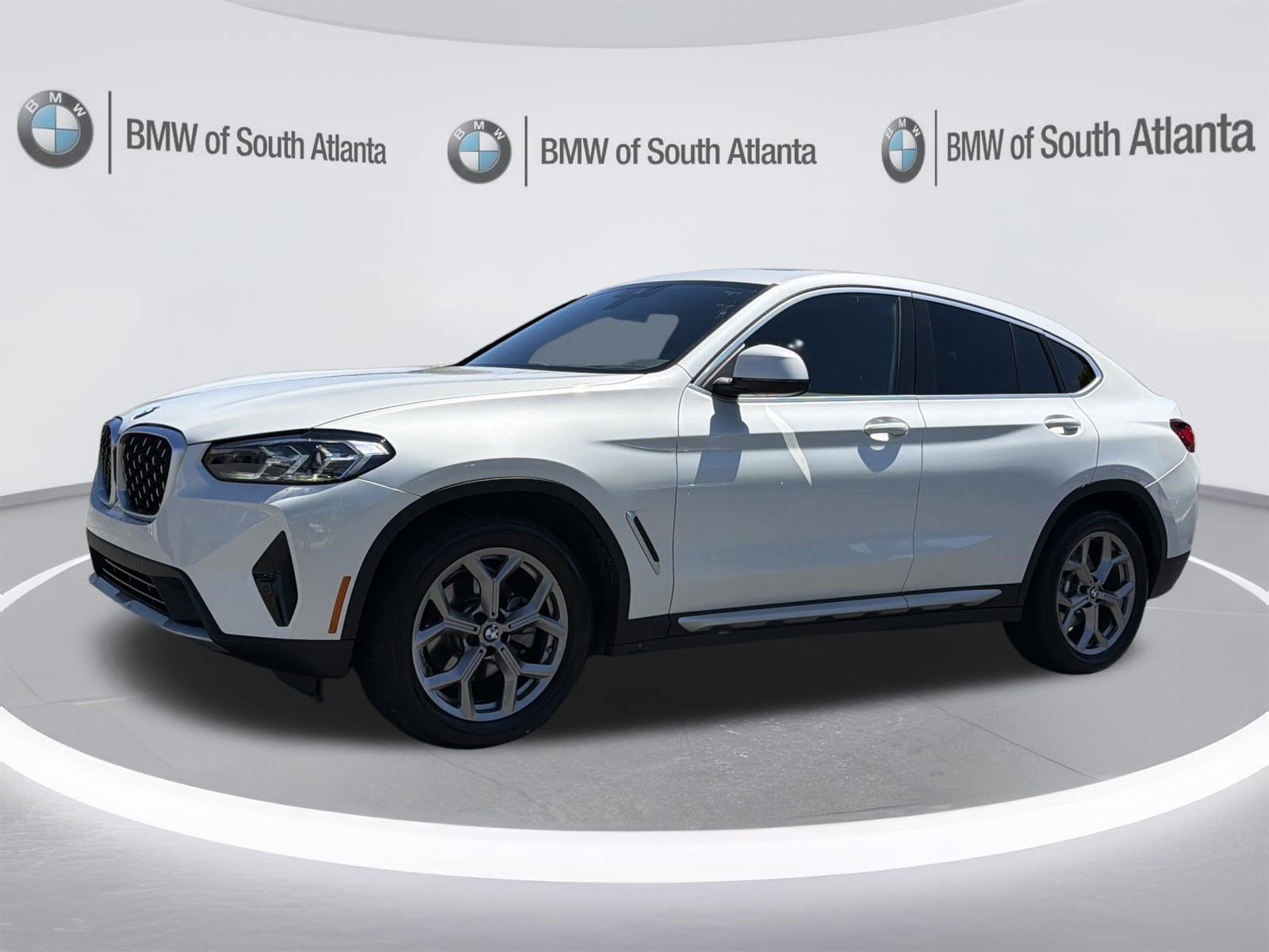 Used 2025 Mineral White Metallic BMW xDrive30i image 23