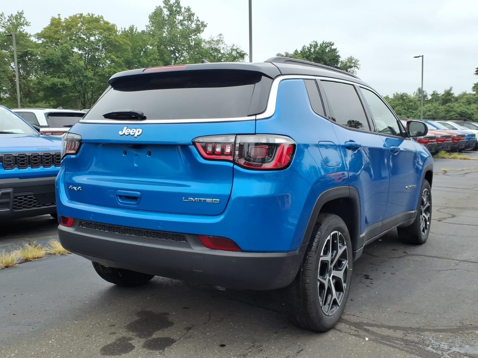 New 2026 Hydro Blue Pearlcoat Jeep Limited image 2