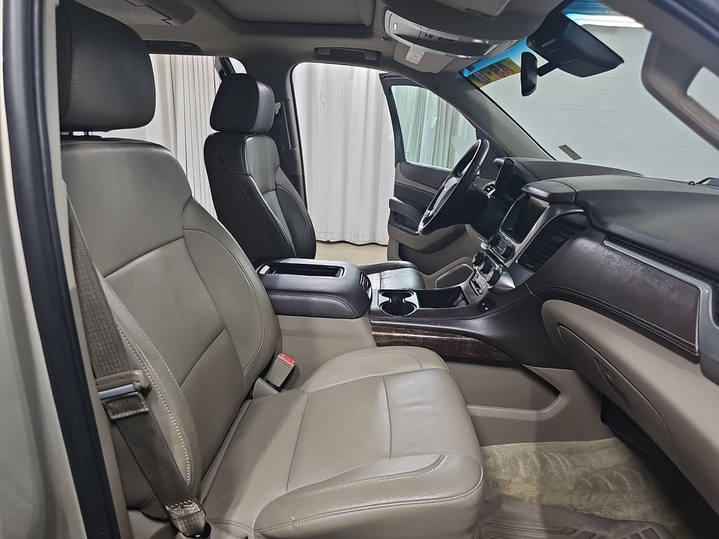 Used 2015 CHAMPAGNE SILVER METALLIC Chevrolet LT image 13