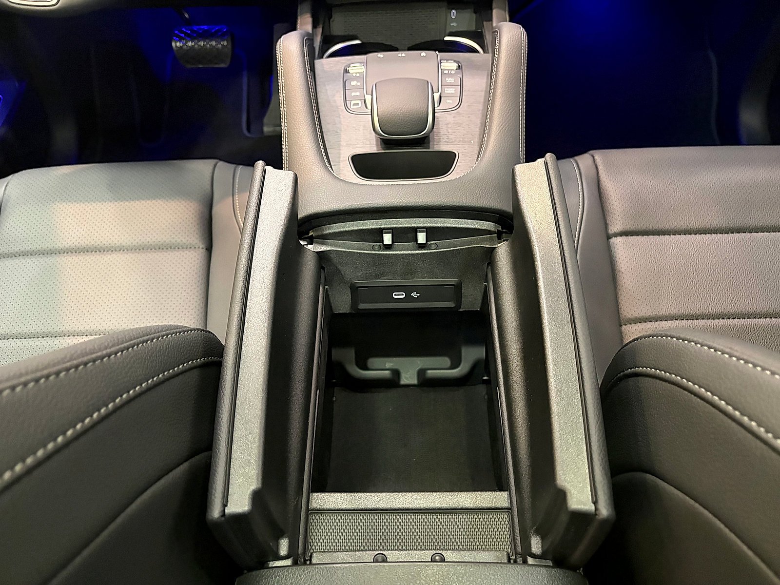 New 2026 Obsidian Black Metallic Mercedes-Benz 4MATIC® image 64