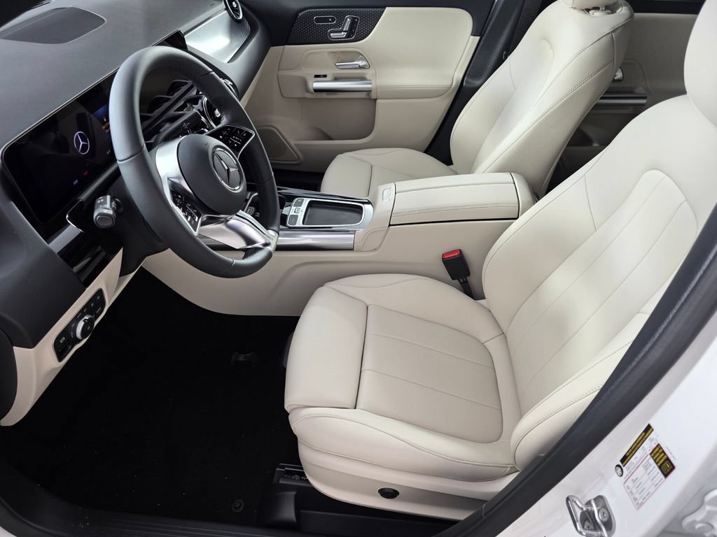 New 2026 Polar White Mercedes-Benz GLA 250 image 21