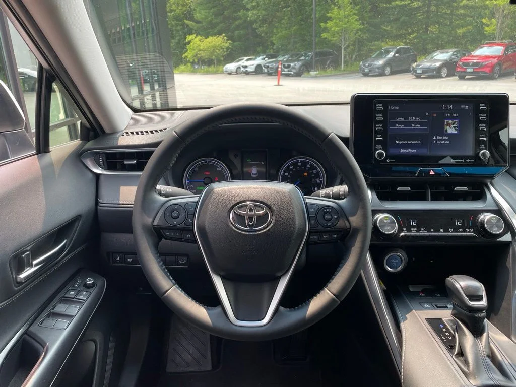 Used 2021 White Toyota LE image 13