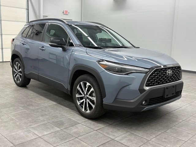2025 Toyota Corolla Cross XLE