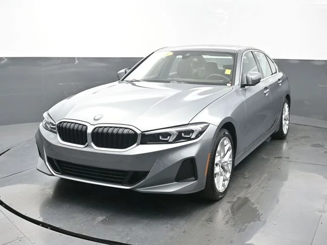 2025 BMW 3 Series 330i Sedan's photo