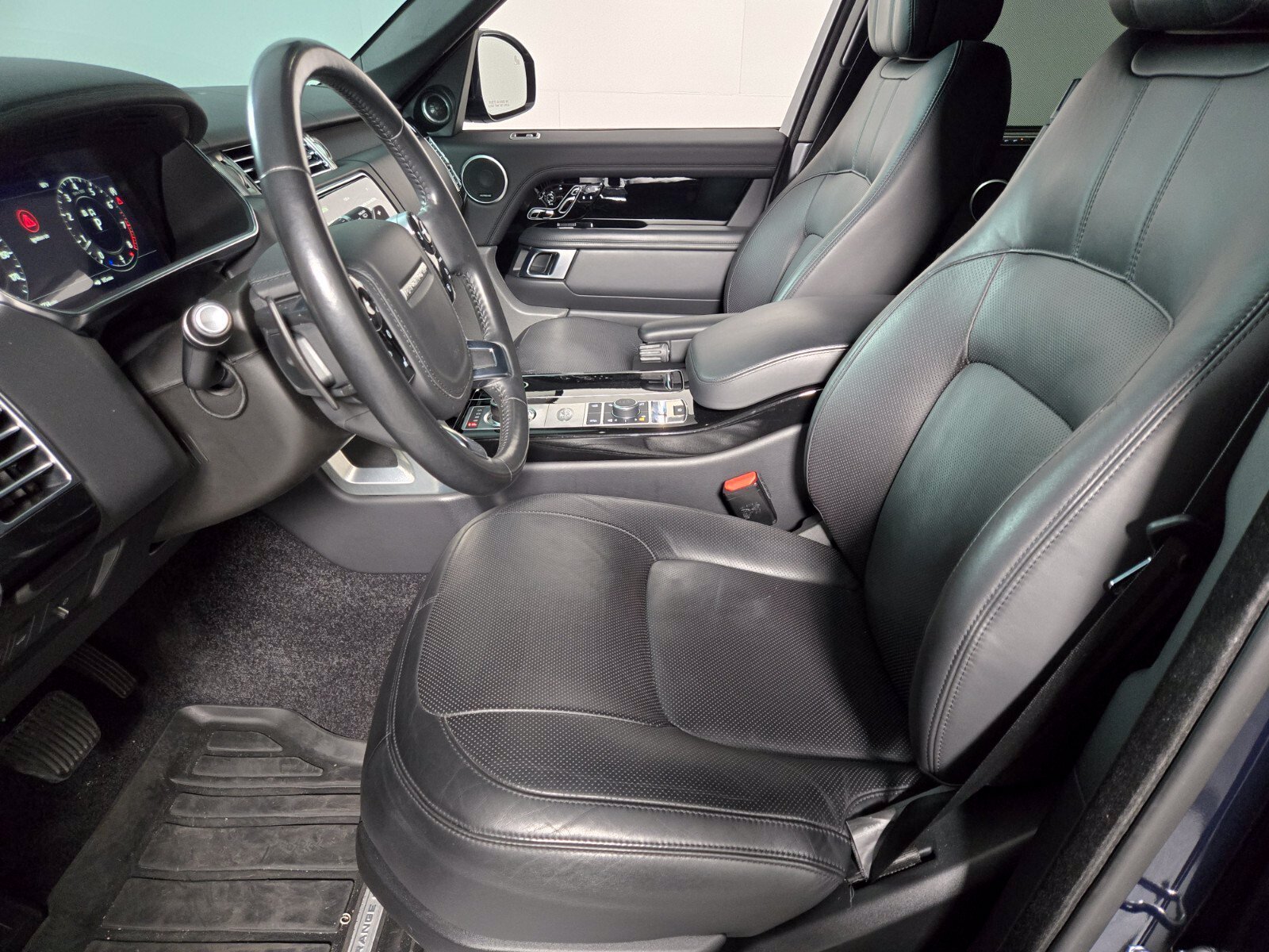 Used 2020 Portofino Blue Metallic Land Rover Supercharged image 12