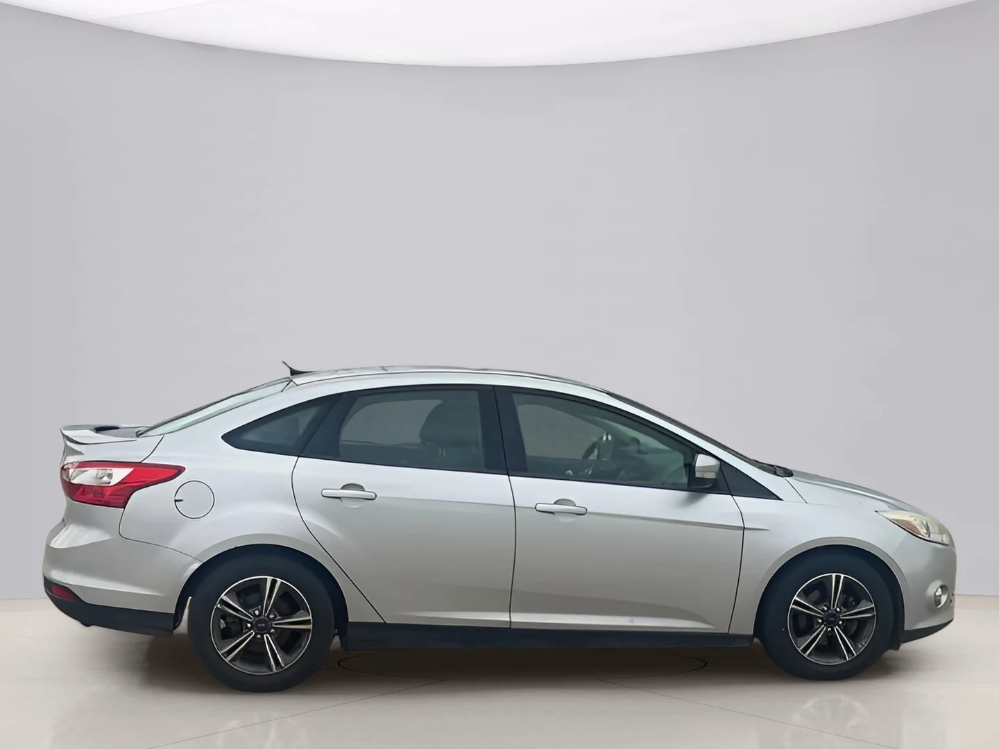 Used 2014 Silver Ford SE image 9