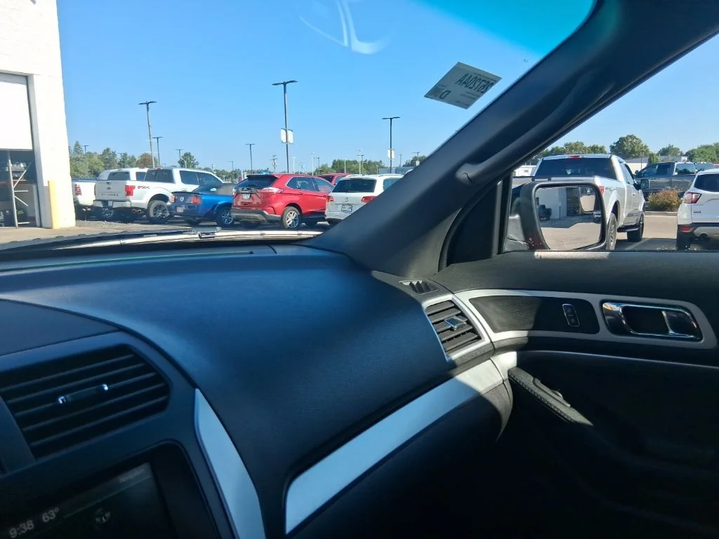 Used 2014 Ruby Red Metallic Tinted Clearcoat Ford XLT image 26