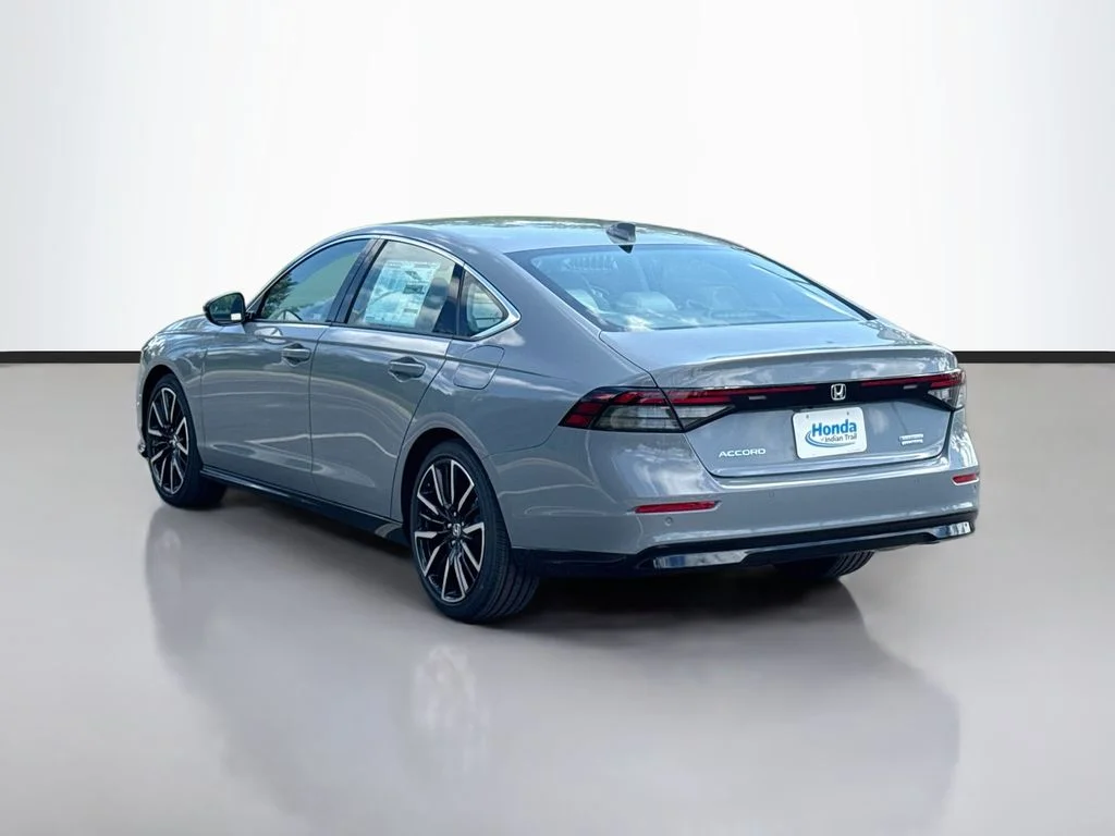 New 2026 Urban Gray Pearl Honda Touring image 6