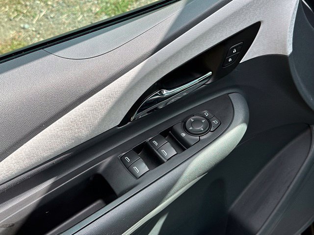Used 2019 Summit White Chevrolet LT image 11