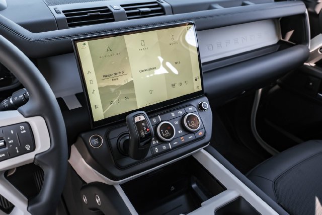 New 2026 White Land Rover S image 37