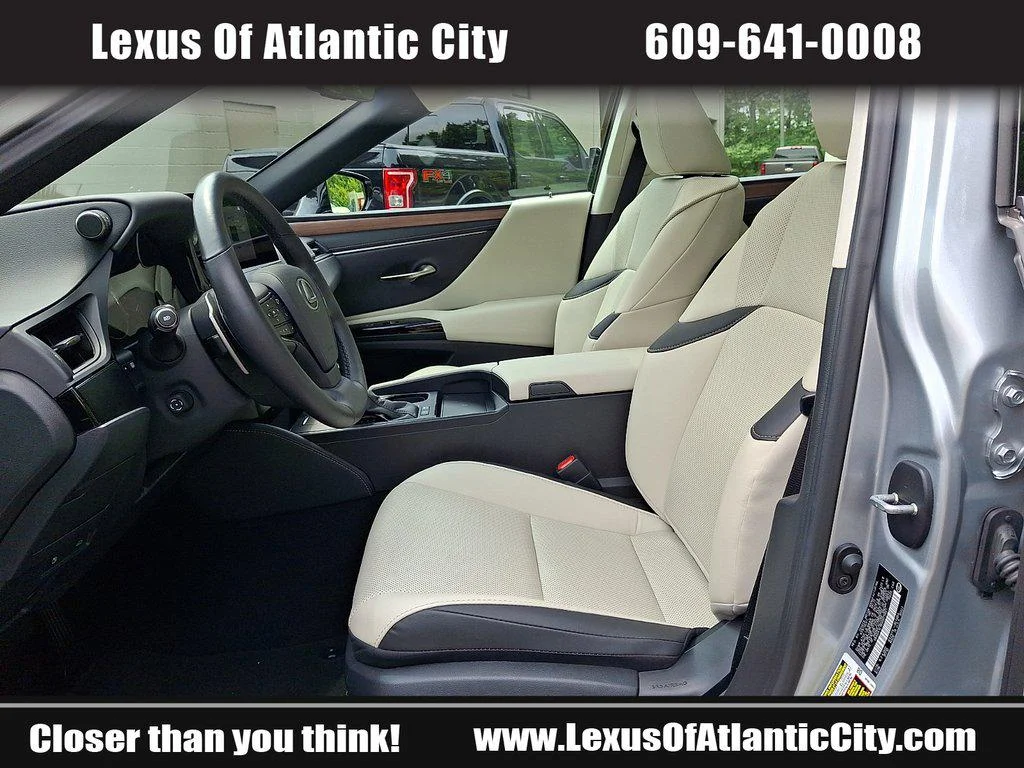 Certified Used 2025 Iridium Lexus ES 300h image 13