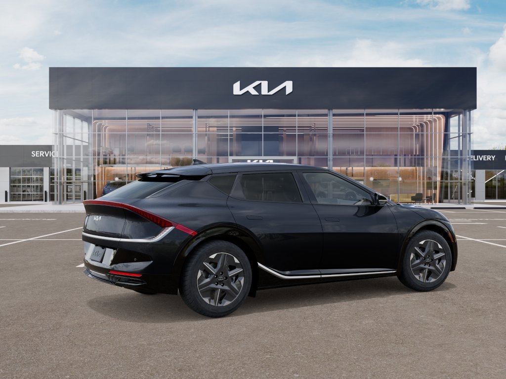 New 2026 Panthera Metal Gray Kia Light Long Range image 6