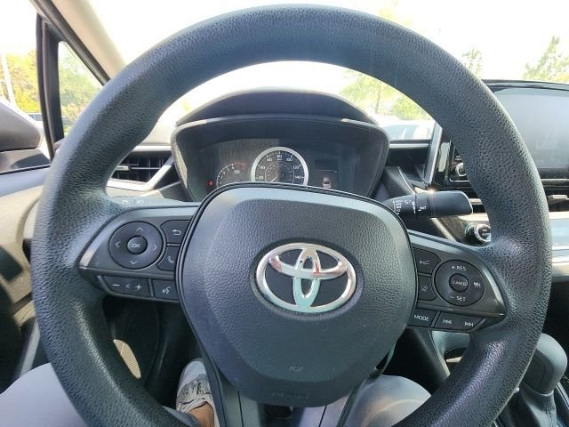 Used 2020 Blue Toyota LE image 25