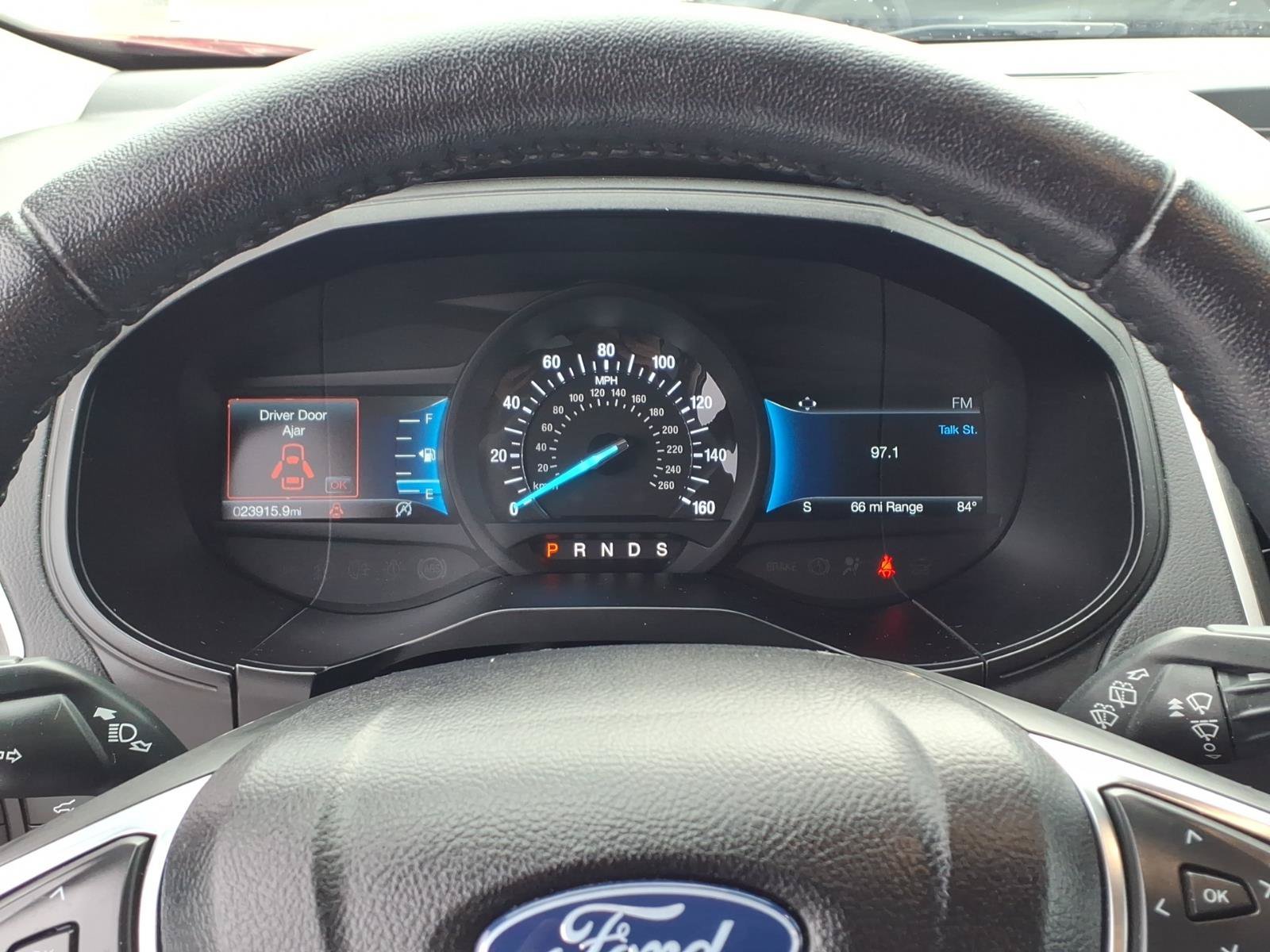 Used 2023  Ford SEL image 21