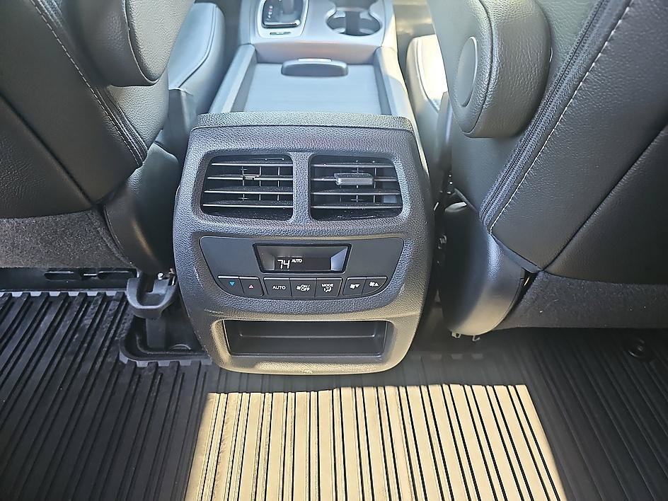 Used 2017 Modern Steel Metallic Honda EX-L image 30