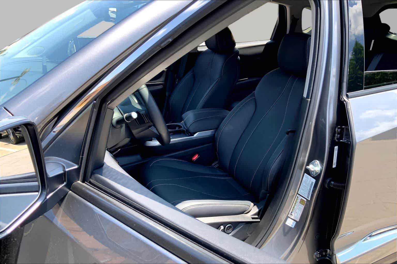 Used 2026 Liquid Carbon Metallic Acura w/Technology Package image 8