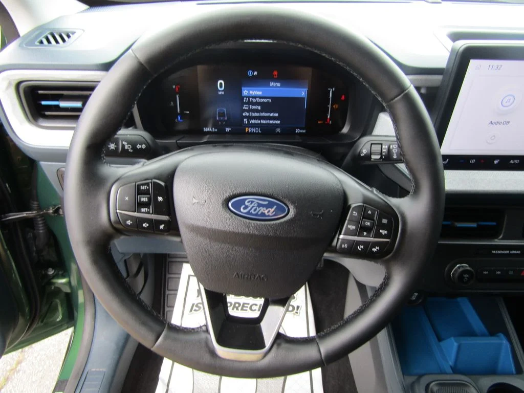 Used 2025 Green Ford XLT image 21