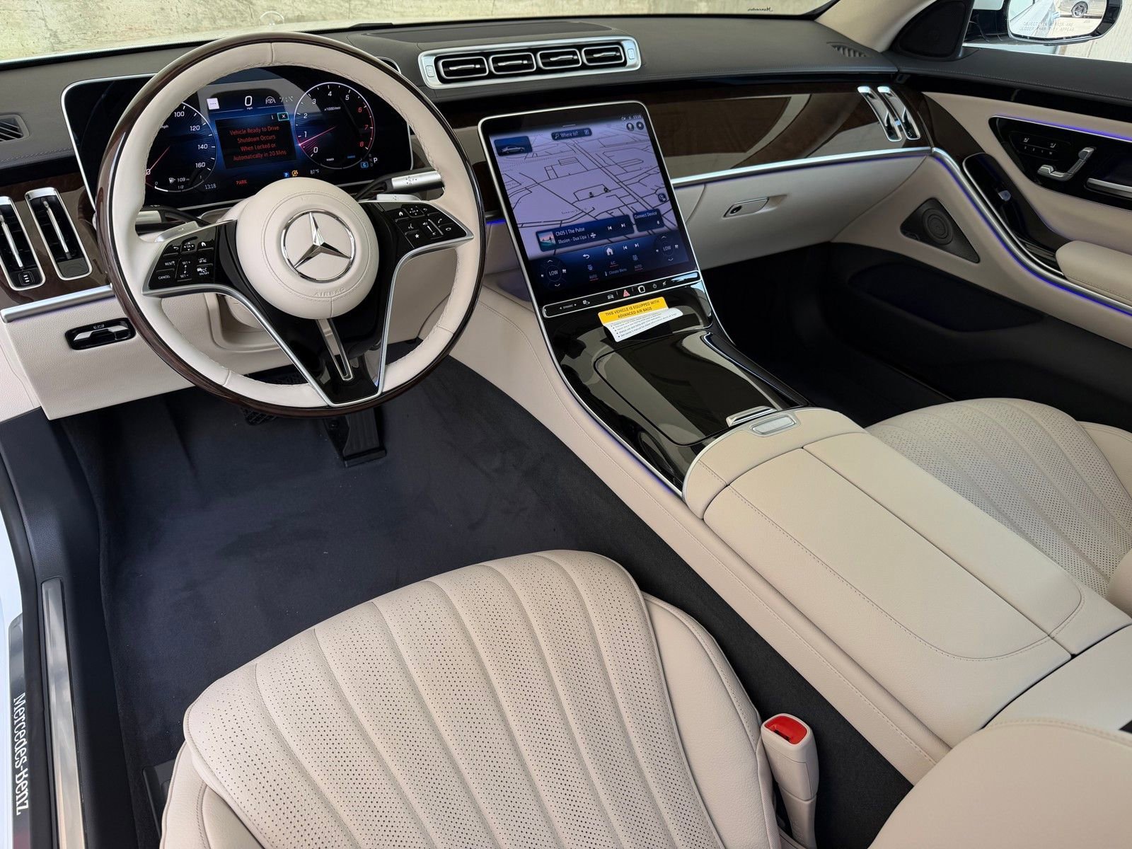 New 2026 MANUFAKTUR Moonlight White Metallic Mercedes-Benz S 500 image 29