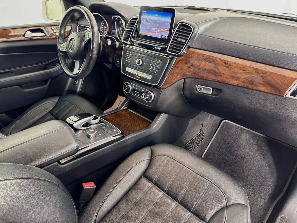 Used 2018 White Mercedes-Benz GLS 450 image 39