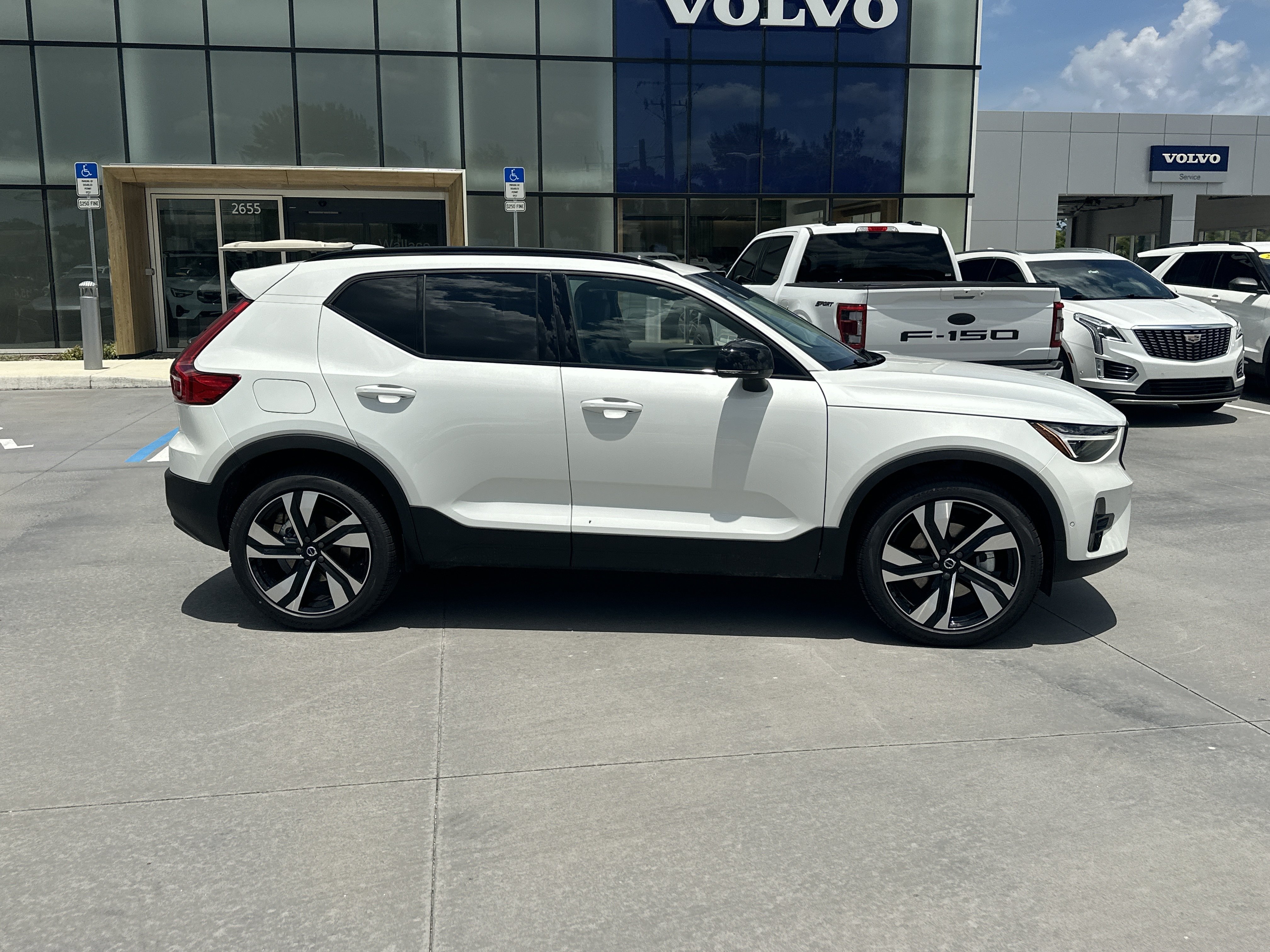 New 2026 Crystal White Volvo Ultra image 6