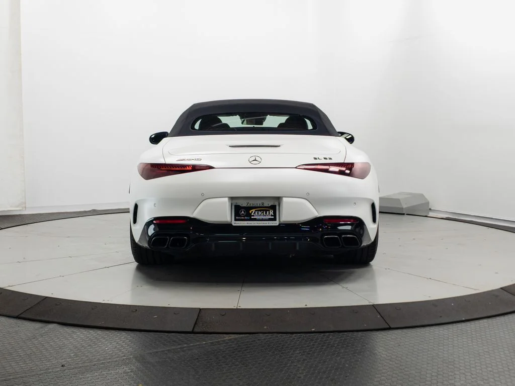 Used 2022 MANUFAKTUR Moonlight White Magno Mercedes-Benz SL 63 AMG® image 32