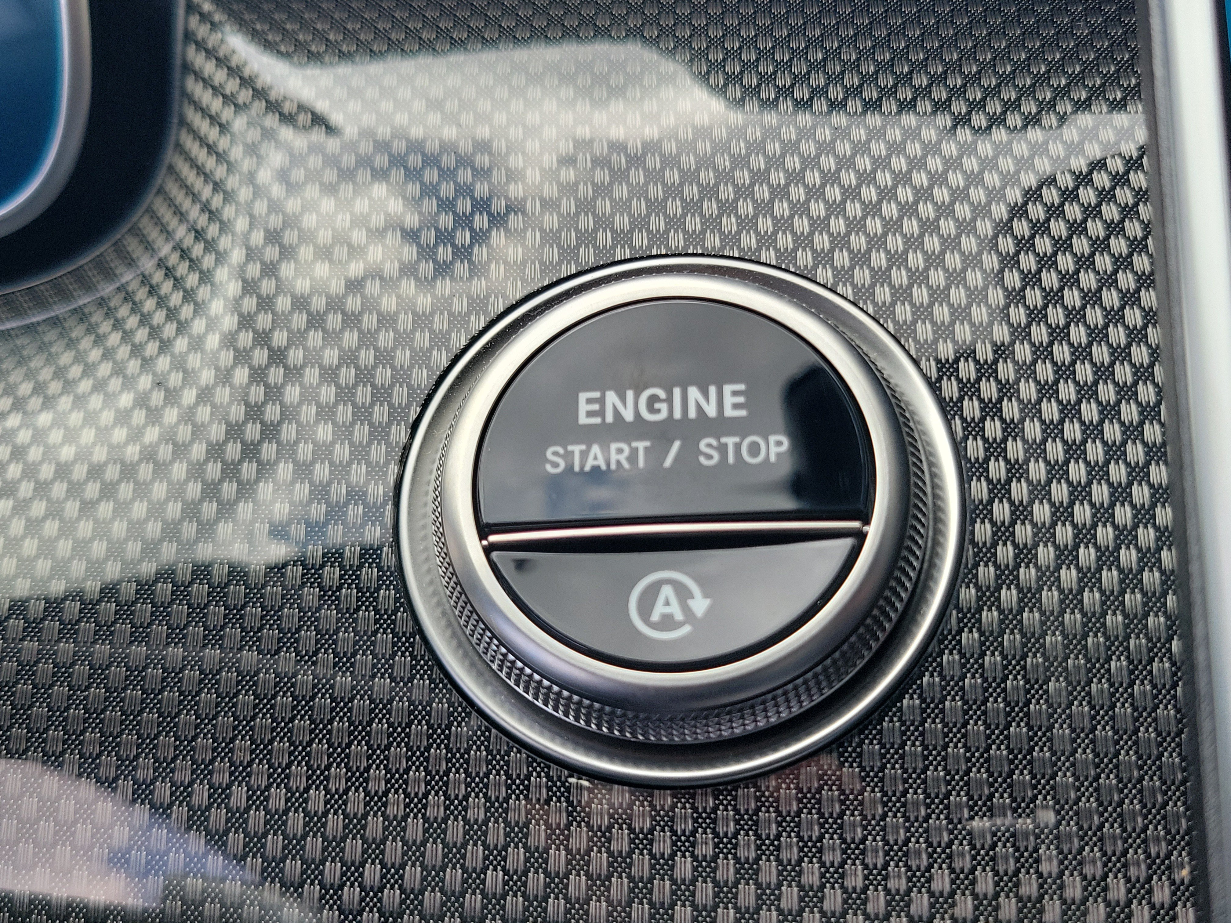 New 2026 MANUFAKTUR Alpine Grey Mercedes-Benz C 300 image 29