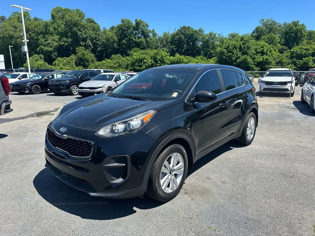 Used 2019 Red Kia LX image 3