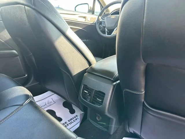 Used 2020 Agate Black Metallic Ford SEL image 12